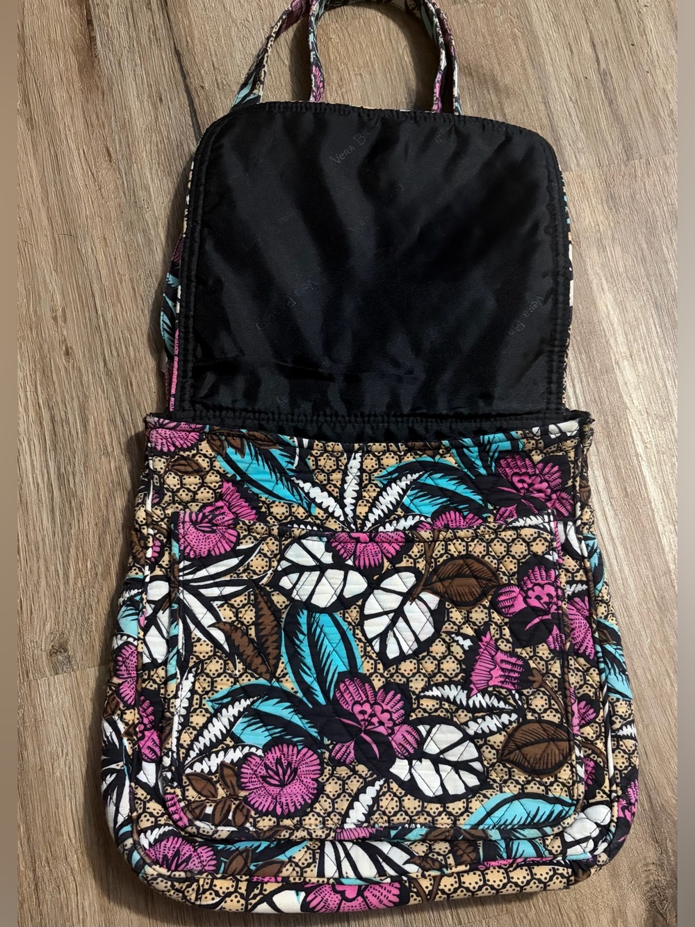 Vera Bradley - Quilted Floral Crossbody - Picture 4 of 8